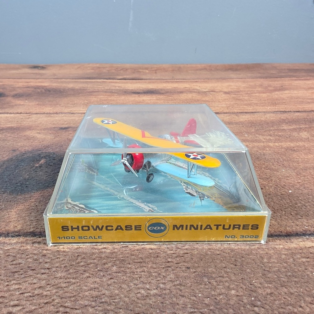 Cox Showcase Miniatures Grumman F3F-3 Airplane 1:100 Yellow Excellent Biplane